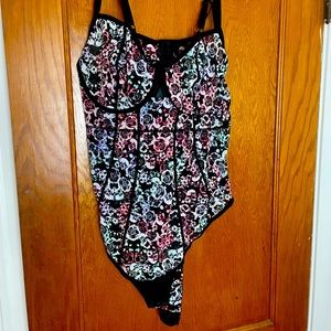 Torrid Mesh Skull & Roses Body Suit sz 2